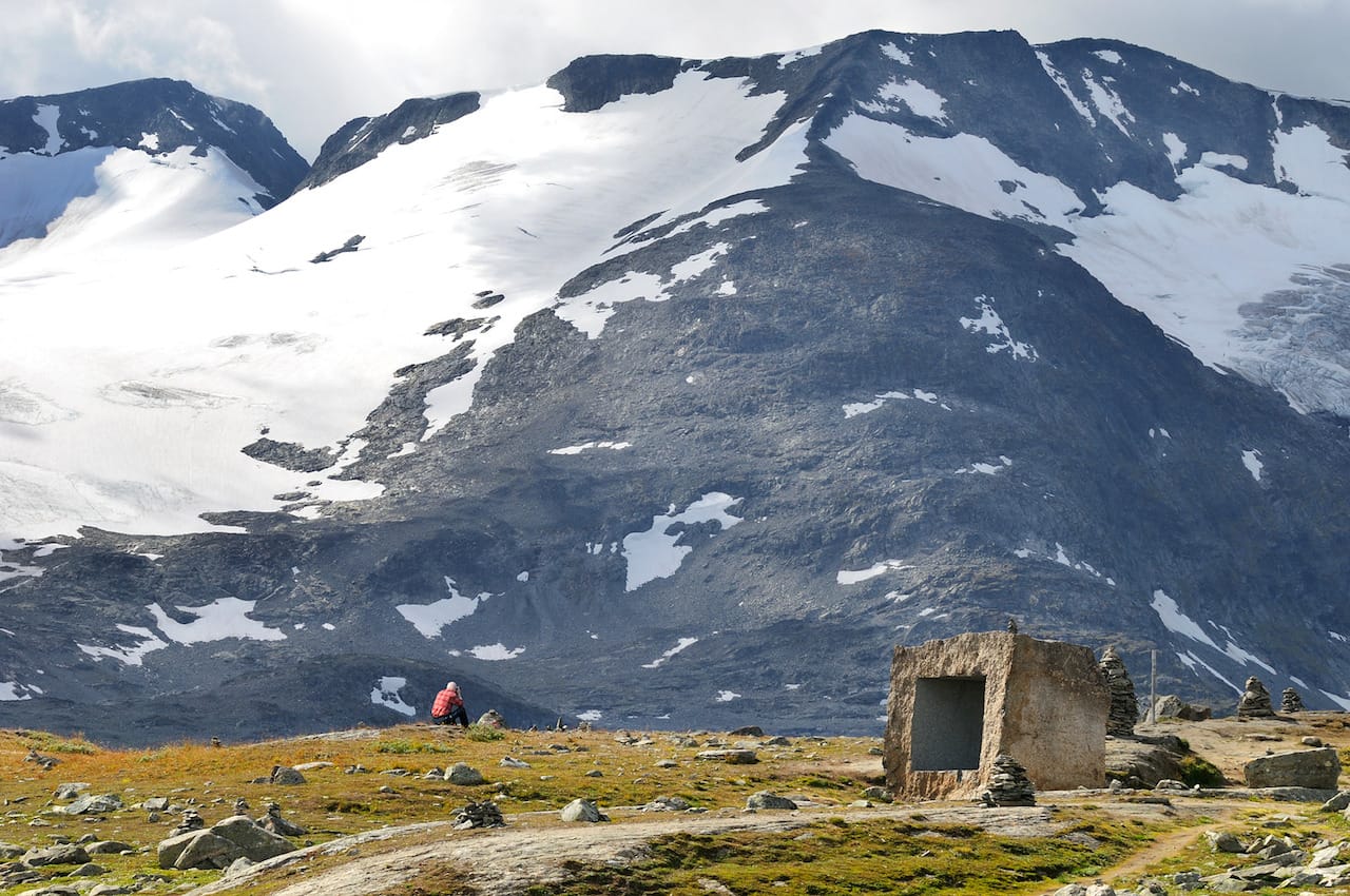 Sculpture by Knut Wold at Mefjell (© Photo: Jarle Wæhler/NPRA)