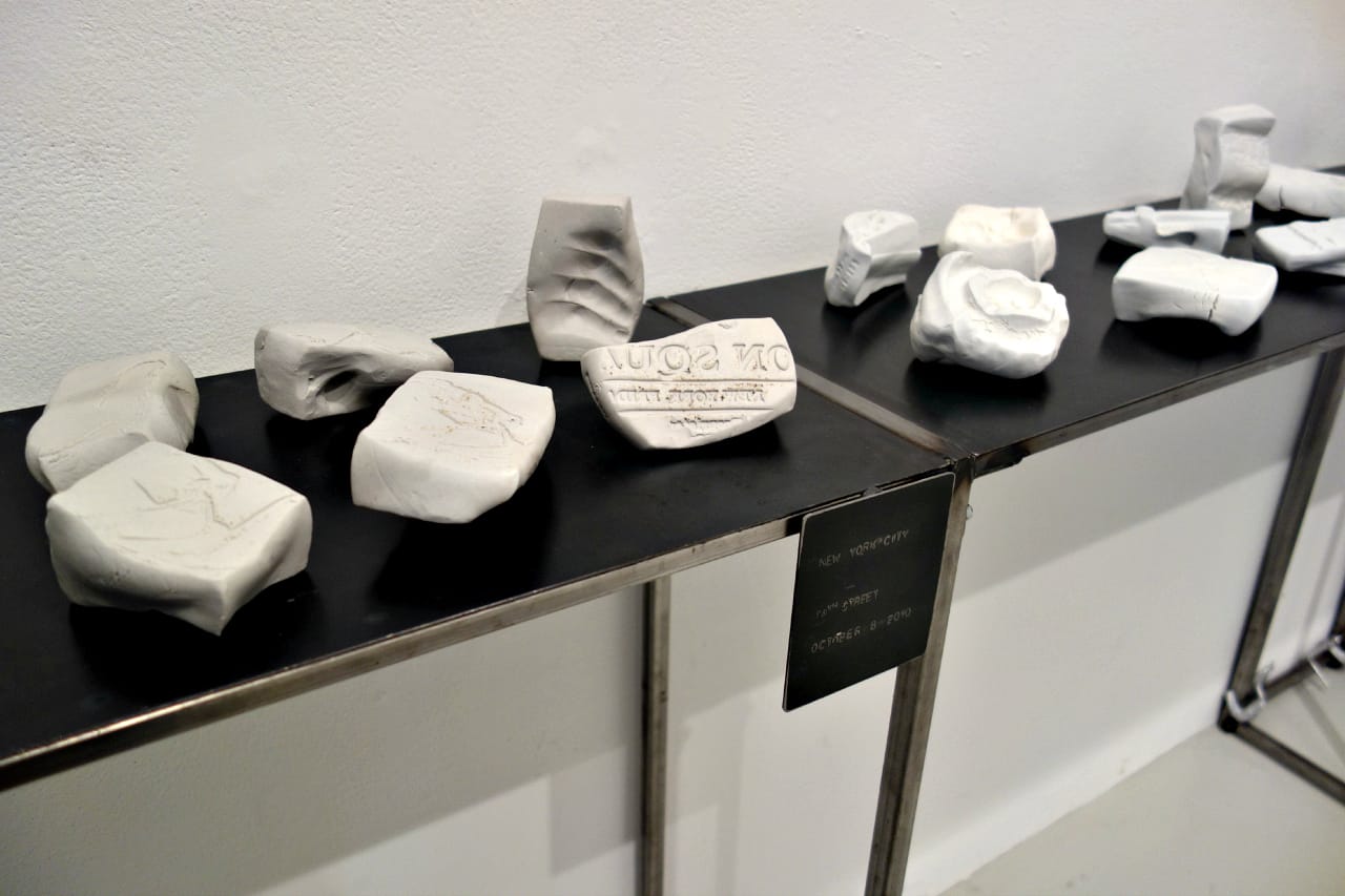 'Shifting Impressions' at Cuchifritos (photo by the author for Hyperallergic)