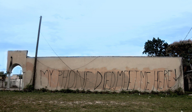 Jillian Mayer, "My phone died meet me here" (2015).