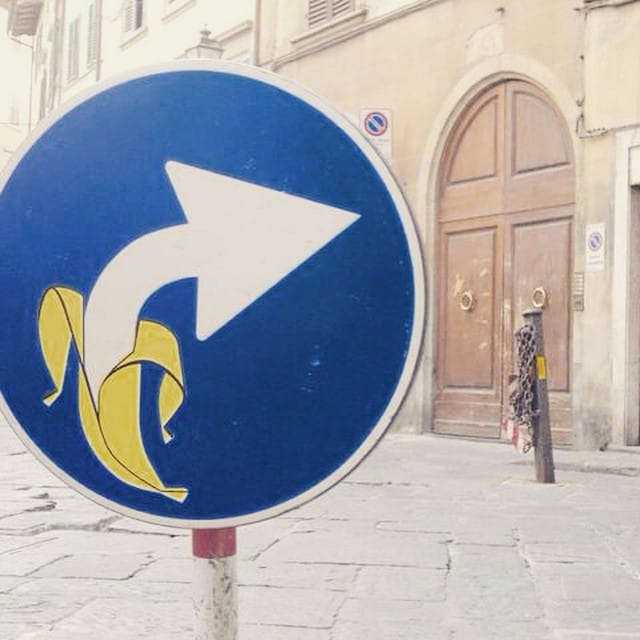Road sign intervention by Mami Urakawa (photo by Lea Martimucci/Instagram)