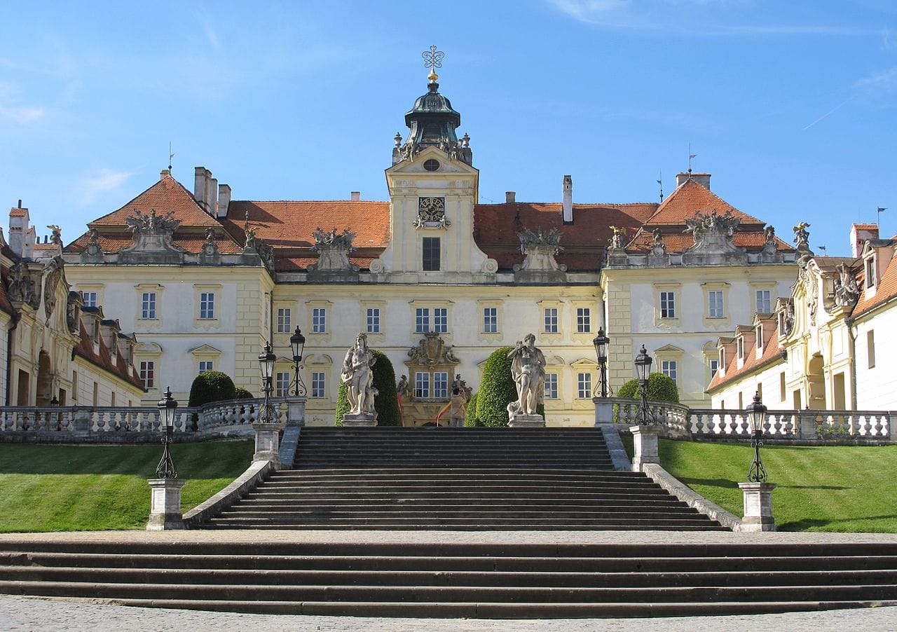 Vatilce Castle (photo by Huhulenik/Wikimedia Commons)