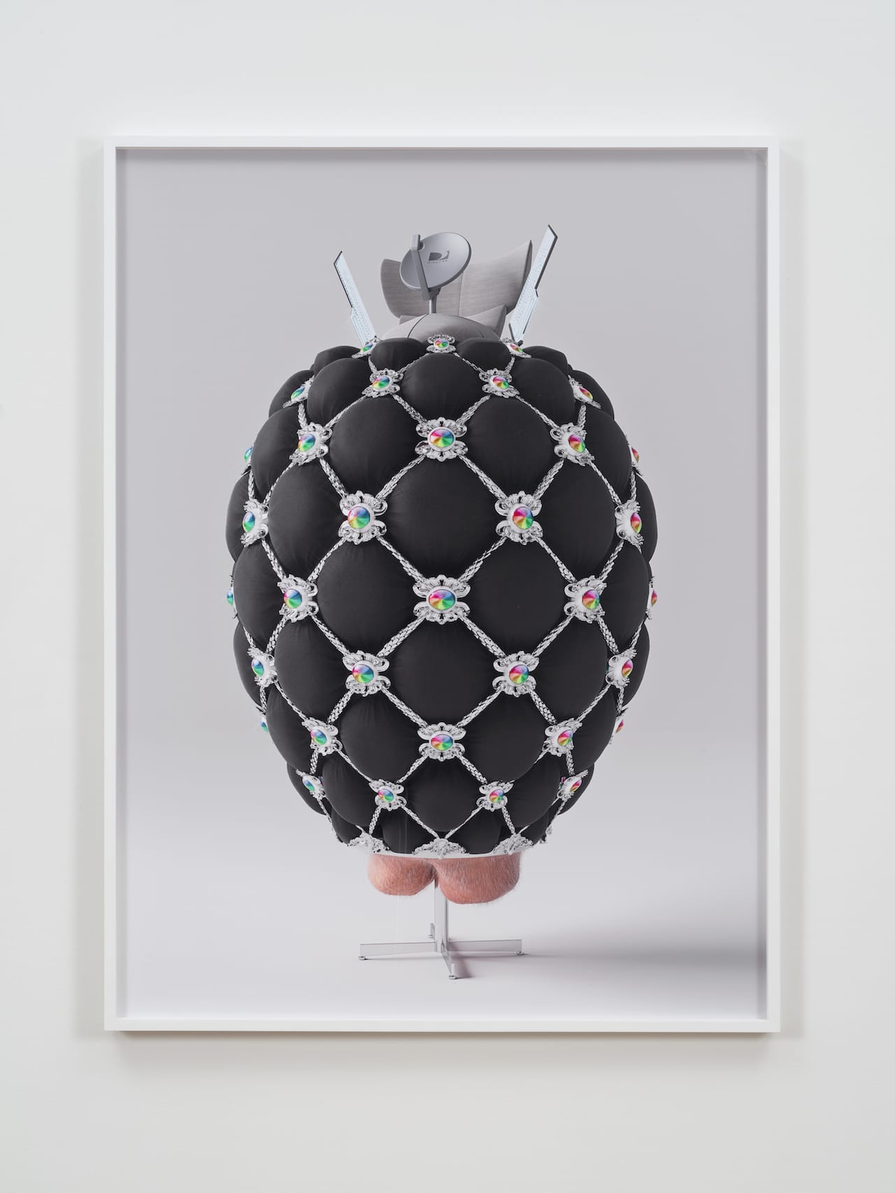 Jonathan Monaghan, "IT-O Interrogator Egg" (2014), inkjet print Hahnemühle photo luster mounted on dibond, 57 x 43 in (courtesy bitforms gallery, New York)