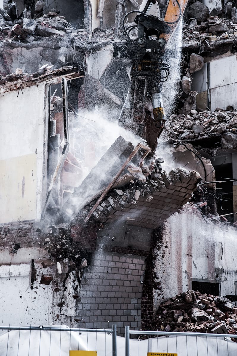 2014, Frankfurt, Gentrifizierung, Hohenstaufenstraße, former appartment and office building. © Meike Fischer/www.meike-fischer.de  