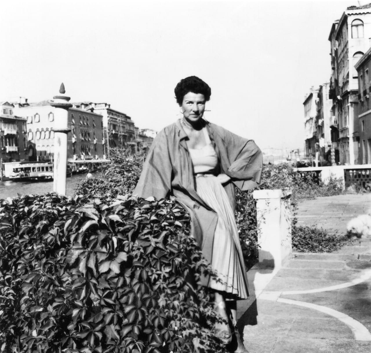 Unknown photographer, Peggy Guggenheim in front of her Palazzo, Palazzo Venier dei Leoni, Venice (courtesy of Peggy Guggenheim Collection Archives, Venice)