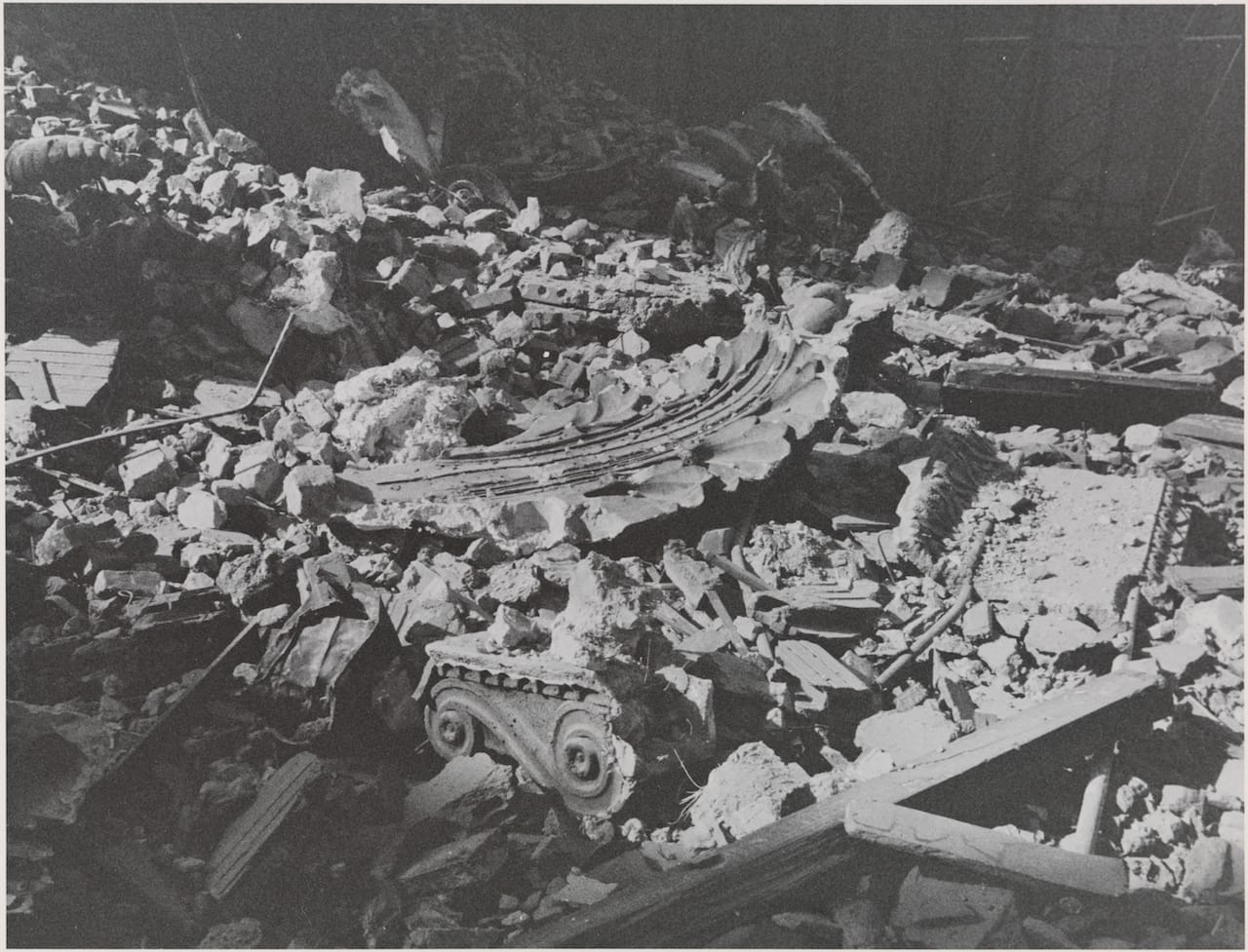 Demolition of Pennsylvania Station (1964-65) (photograph by Aaron Rose, courtesy Museum of the City of New York)