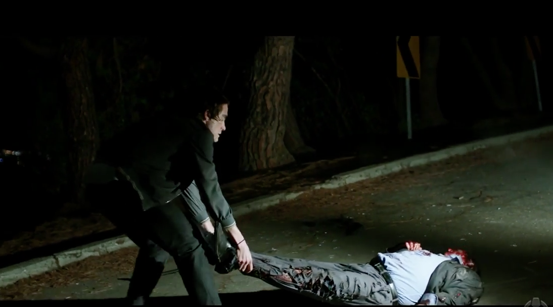 Jake Gyllenhaal's character moves a body into the light for better video. (via IGN's YouTube channel)