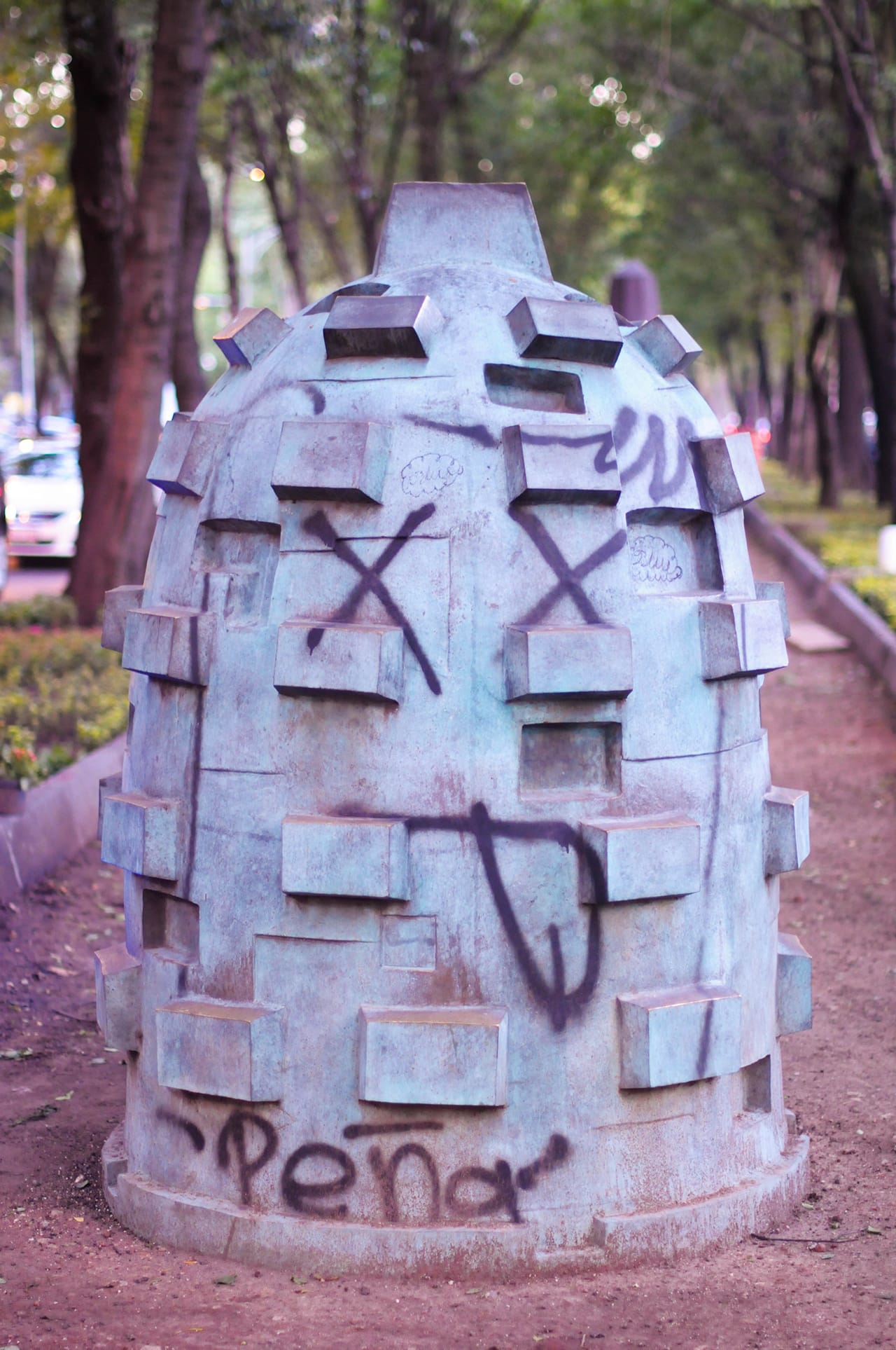 A sculpture along Reforma avenue