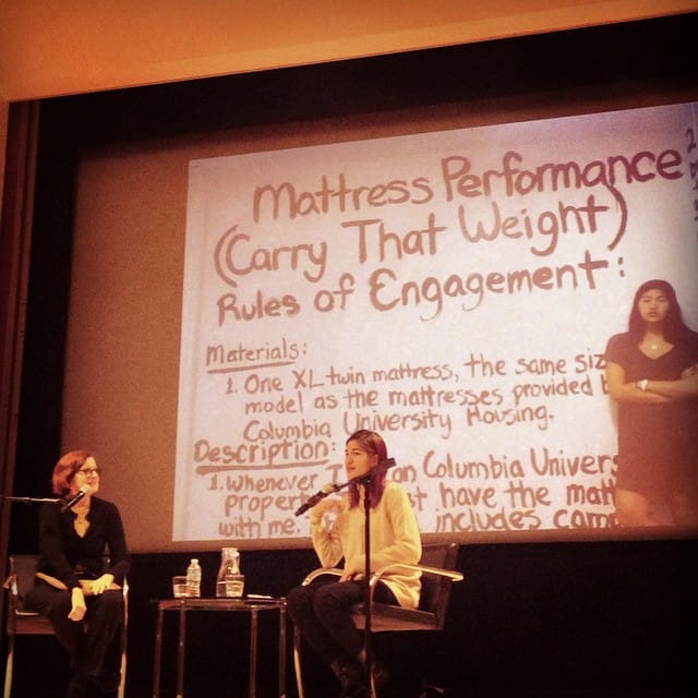 Emma Sulkowicz discussing her project with New York Times art critic Roberta Smith at the Brooklyn Museum (photo by Raíssa Paes/Instagram)