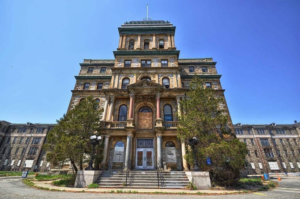 The Kirkbride building at Greystone (photo by Foresaken Fotos, via Flickr)