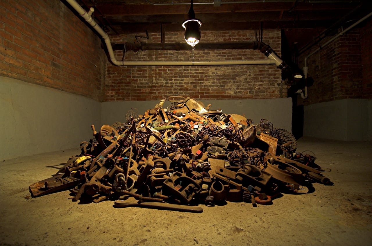 "Detroit Midden Mound" (2008), Hocking's first iteration of his mound inquiries