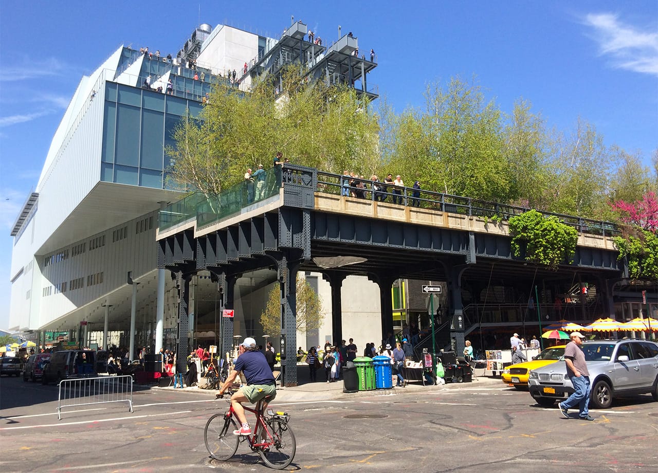 The new Whitney Museum of American Art and the southern tip of the High Line as seen from the intersection of Gansevoort and Washington streets (all photos by the author for Hyperallergic)