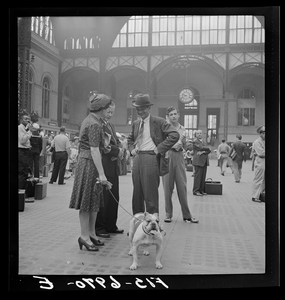 Waiting for trains at Pennsylvania Station (1942) (photo by Marjory Collins, via Library of Congress)