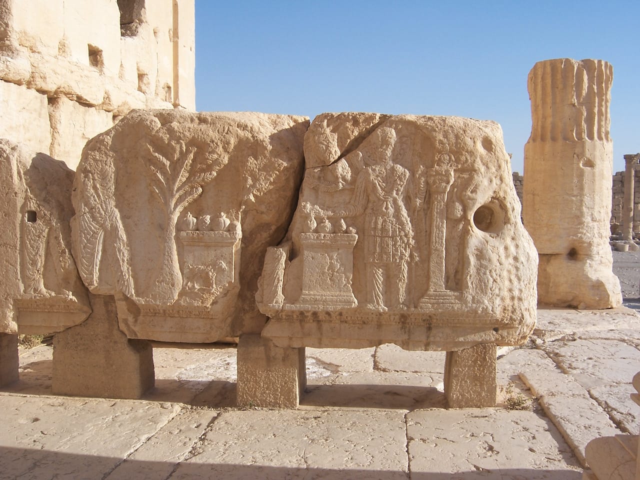 A Roman relief at Palmyra near the Temple of Baal (photo © Erik Hermans, 2008, via Wikimedia Commons)