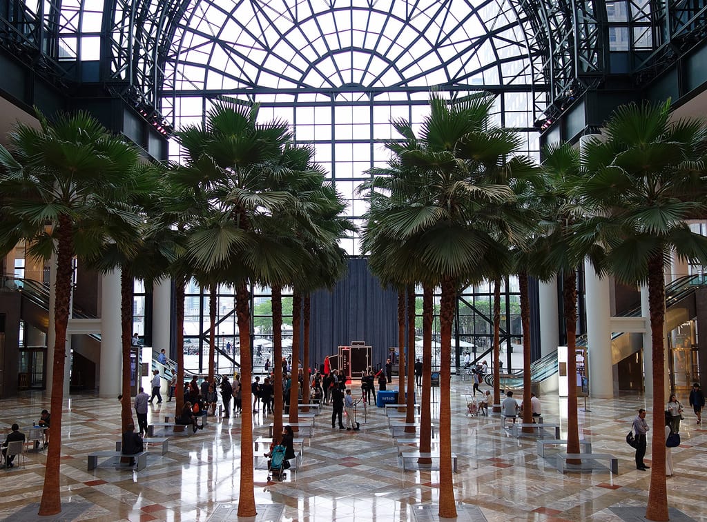 Theatre for One in the Winter Garden Atrium at Brookfield Place (photo by the author for Hyperallergic)
