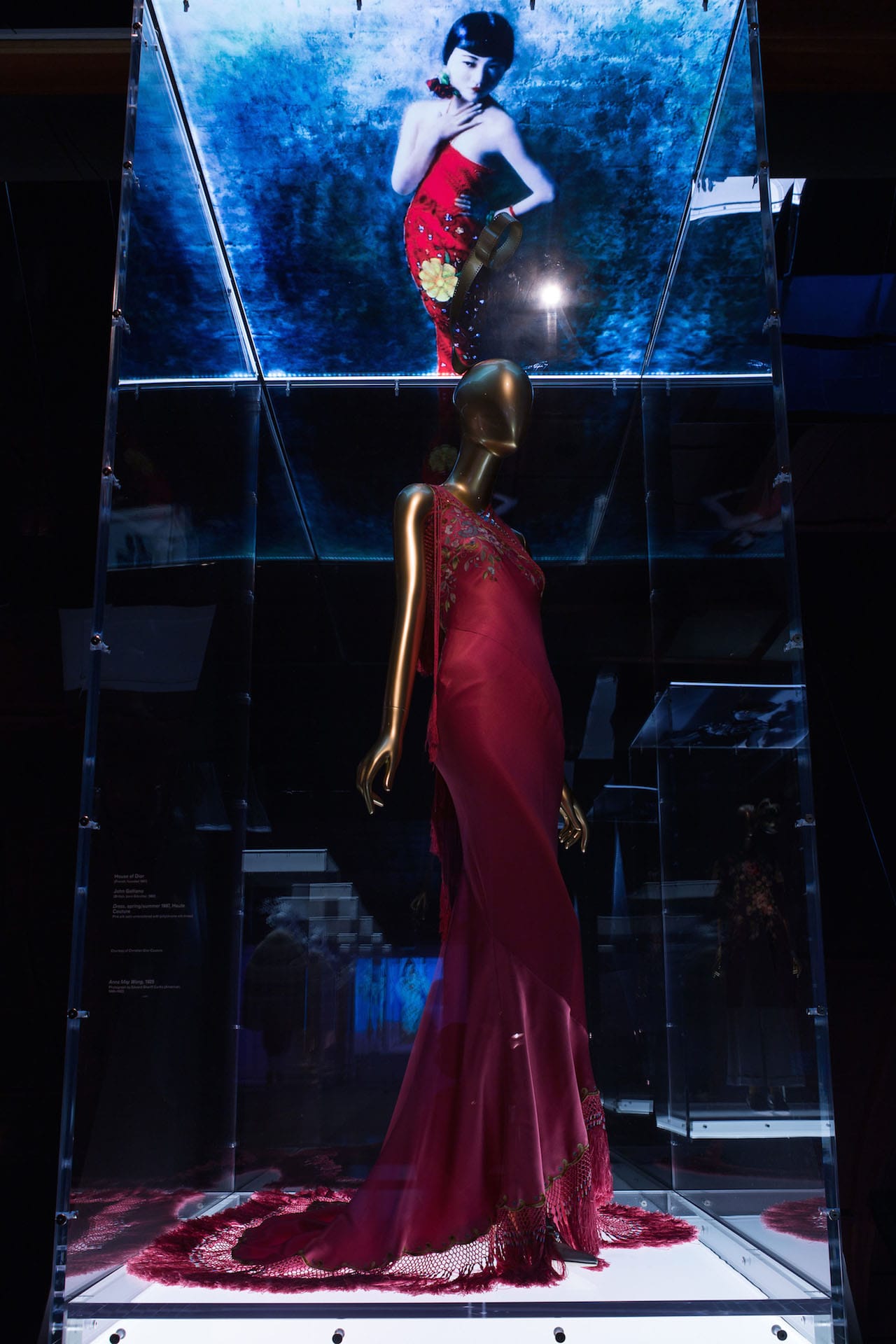 29.ChineseGalleries,AnnaMayWongGalleryView,DiorEveningDress