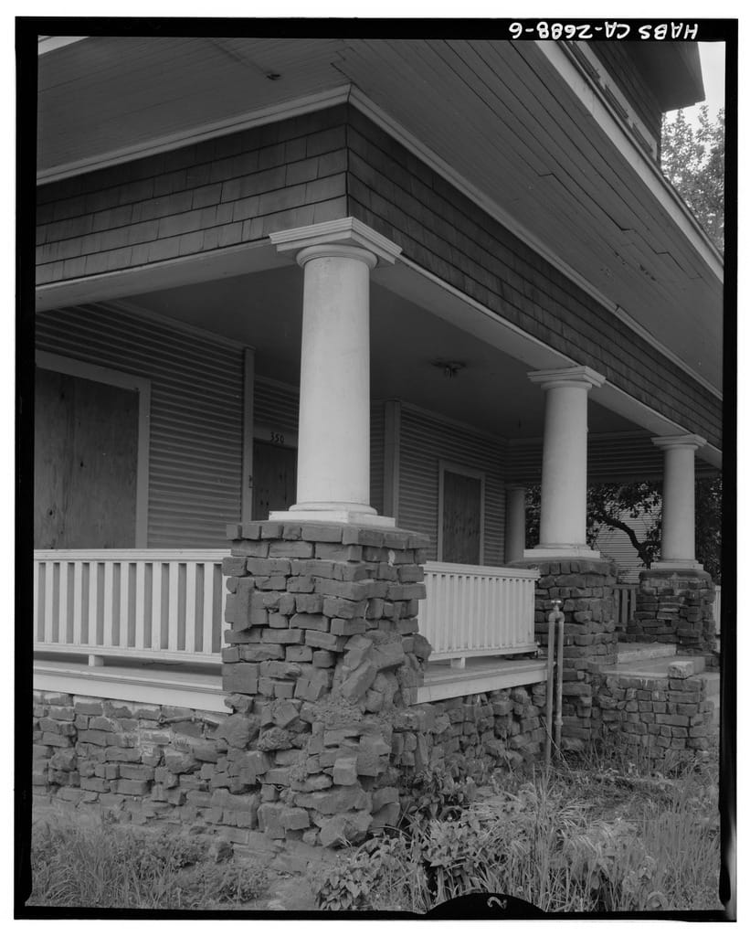 Clinker brick on the porch and foundation of the Ira H. Brooks House in Fresno County, California (after 1933) (via Historic American Buildings Survey)
