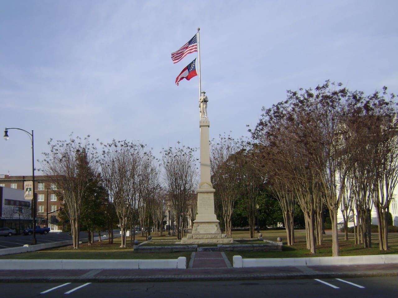 The Confederate Memorial outside the Colquitt County Courthouse in Moultrie, Georgia. (photo by Michael Rivera, via Wikimedia Commons)