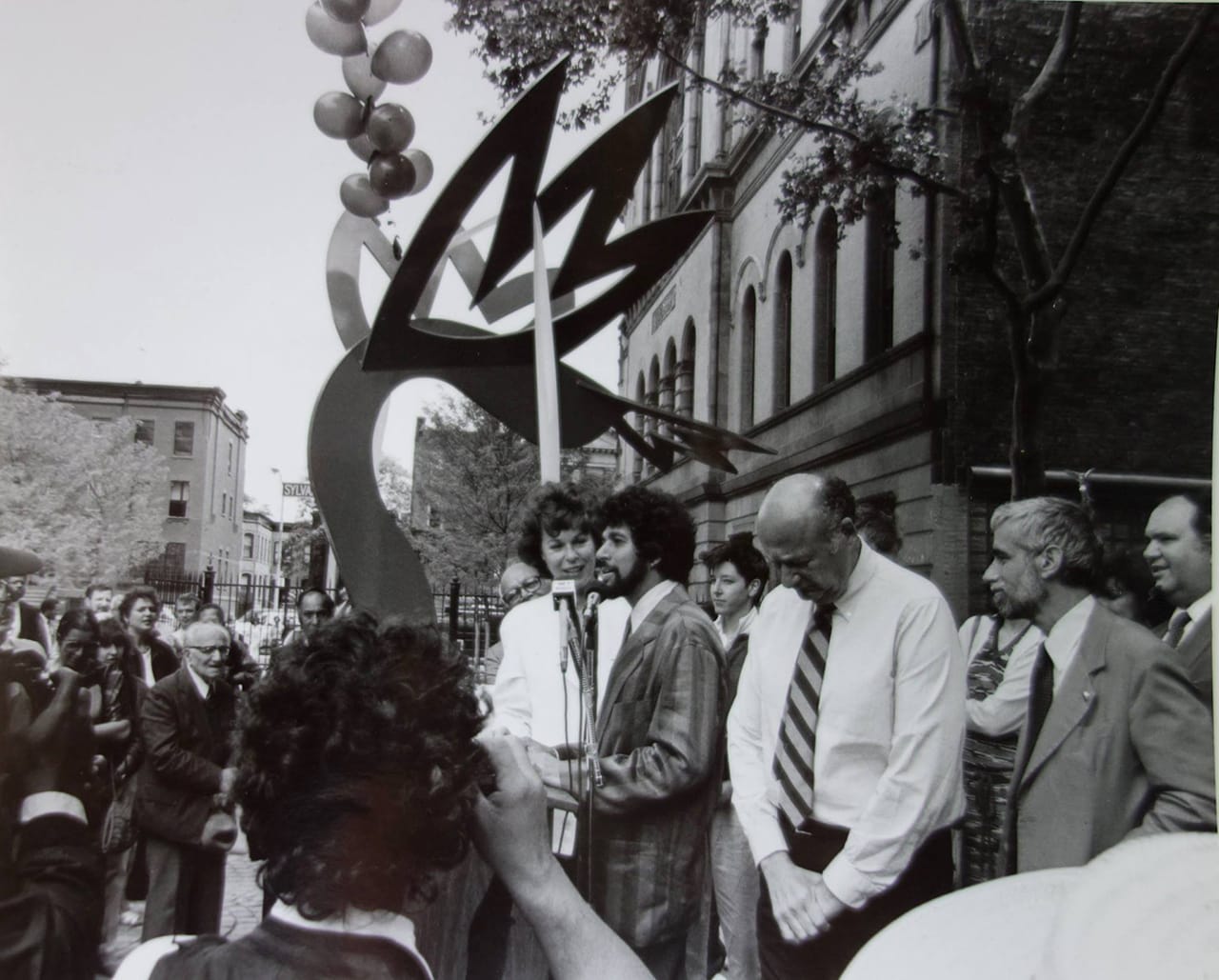 Jorge Luis Rodriguez and NYC Mayor Ed Koch at the dedication ceremony of "Growth" in 1985 (photo courtesy the artist)