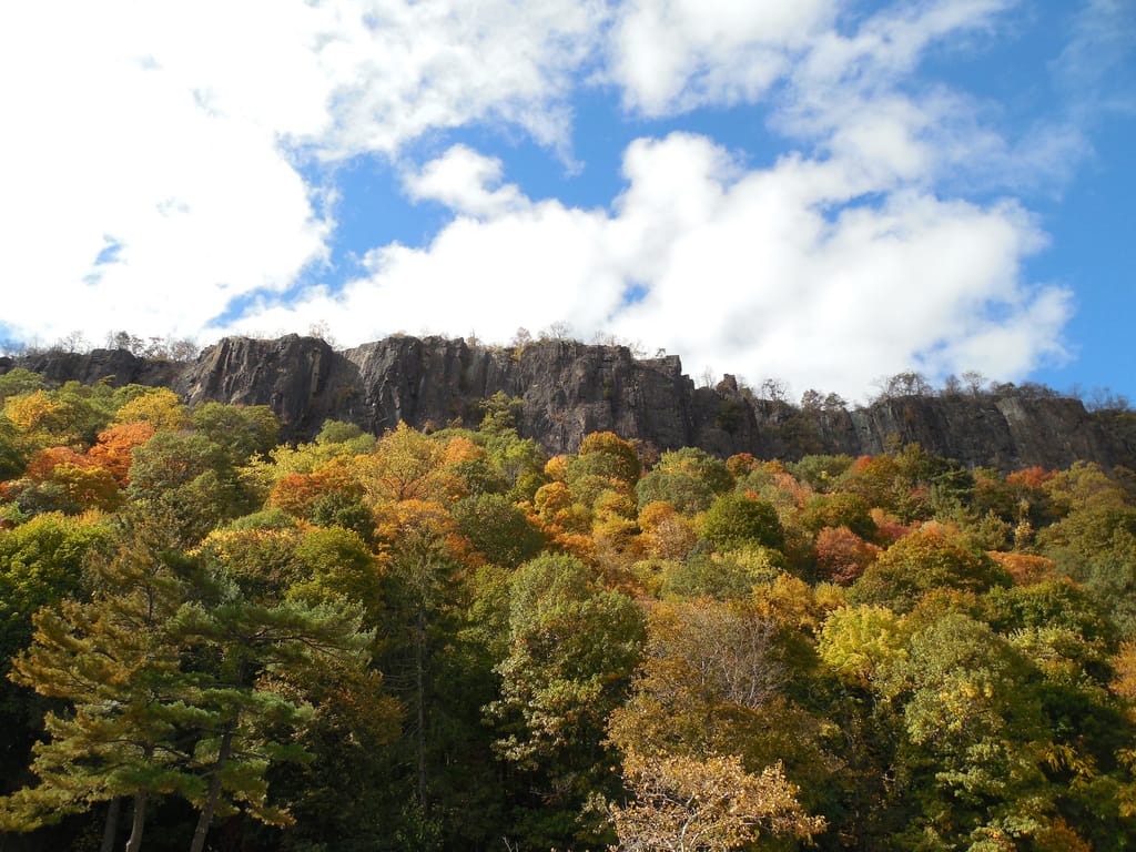 The New Jersey Palisades (photo by Doug Kerr, via Flickr)