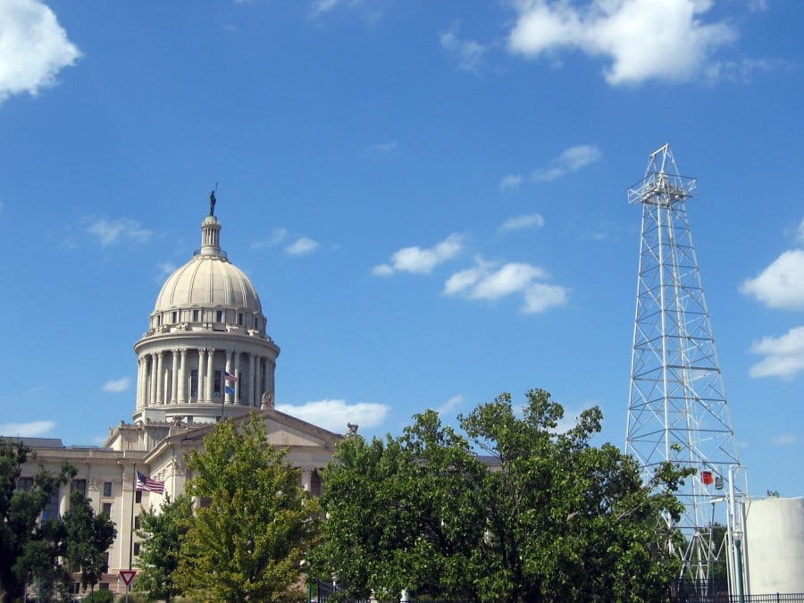 Oklahoma State Capitol (photo by the author for Hyperallergic)