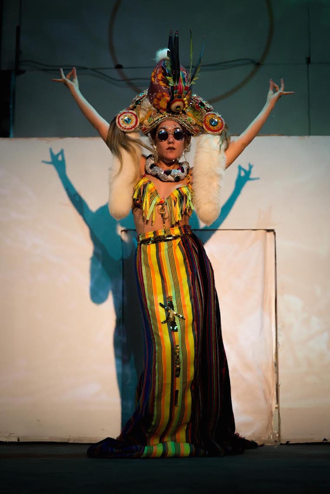 Pendulum Visual Art "Untitled Performance" (2015) (image courtesy of Pendulum Visual Art) 