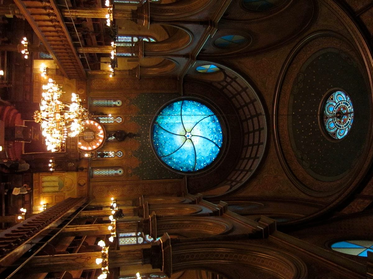 Window by Kiki Smith and Deborah Gans at the Eldridge Street Synagogue (photo by the author for Hyperallergic)