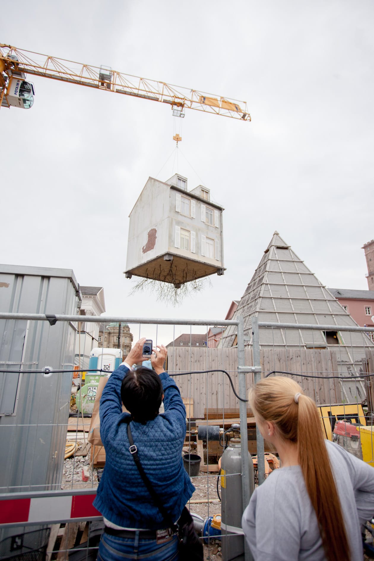 Leandro Erlich, "Pulled by the roots" (2015) for The City Is the Star festival (Photo by Fidelis Fuchs © ZKM | Karlsruhe)