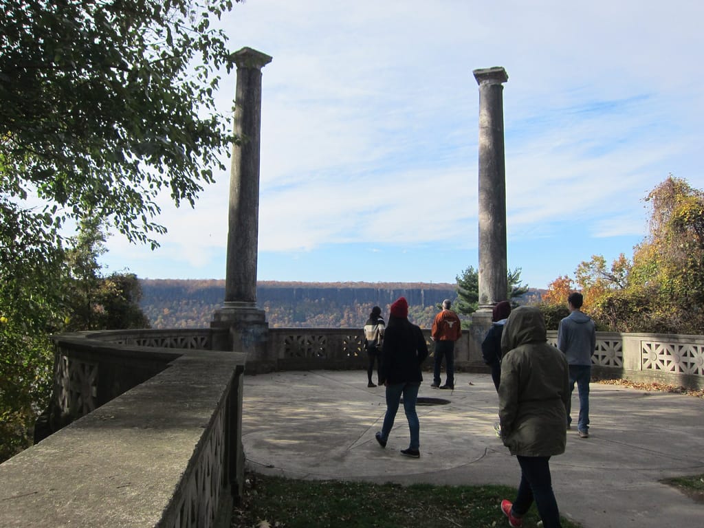 Roman columns in Untermyer Gardens (photo by the author for Hyperallergic)