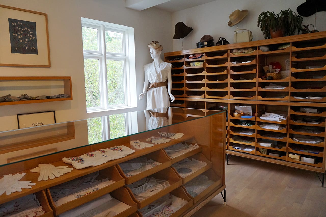 The trappings of an embroidery shop