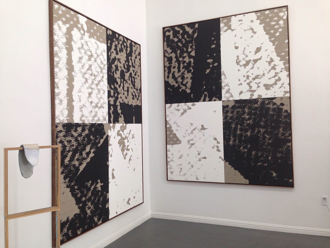 Roman Liška’s “Dazzle Painting” (photo by the author for Hyperallergic) (click to enlarge)