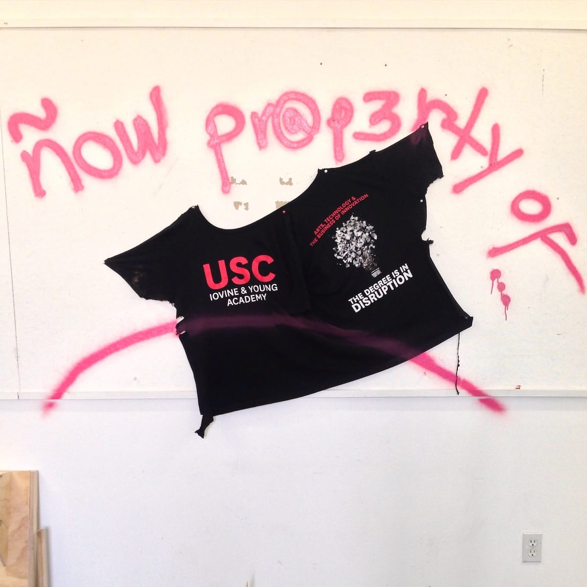 USC Roski Graduate Fine Arts building (Photo Credit: Jacinto Astiazarán)