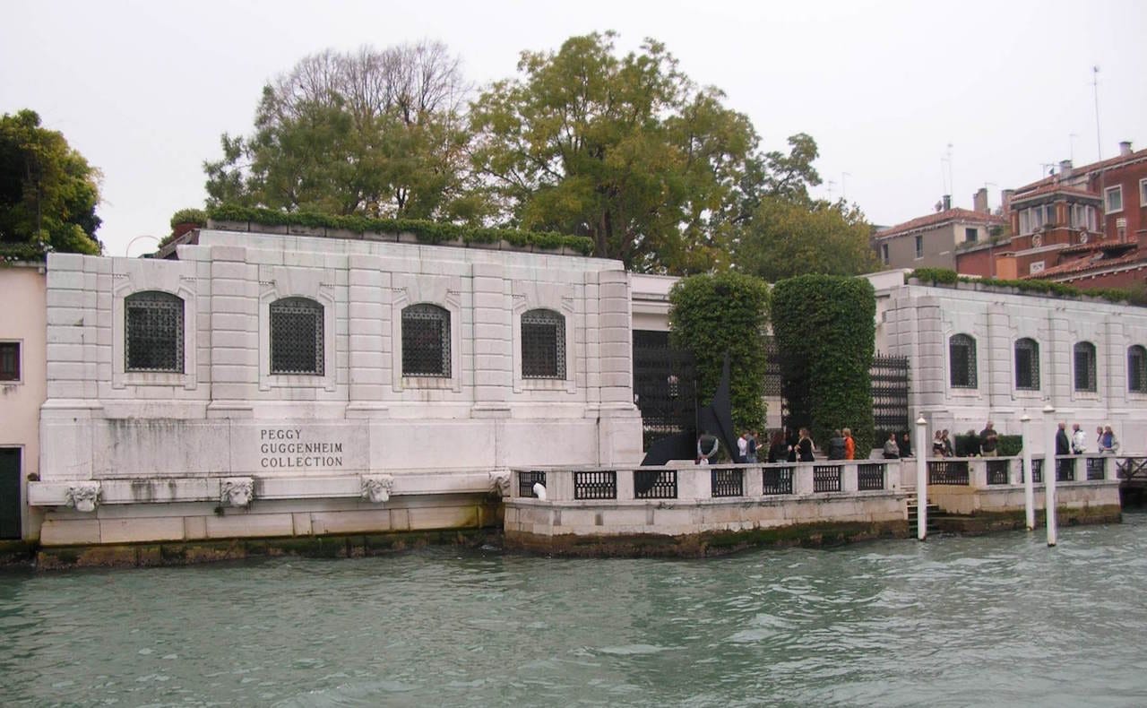The Peggy Guggenheim Collection in Venice (Image via Wikimedia) 