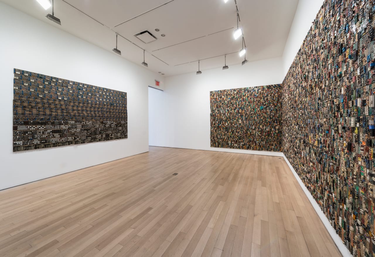 Elias Sime installation view, on right, "Tightrope 7" (2009-2014).