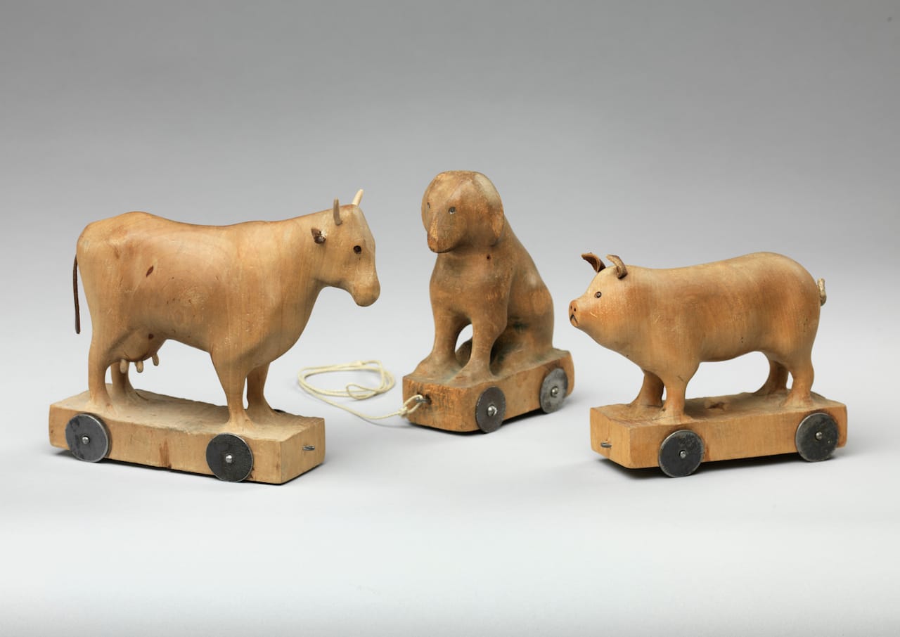 Berglinds Leksaksfabrik, cow, dog, and pig pull toys (1910s) (© Roma Capitale—Sovrintendenza Capitolina ai Beni Culturali—Collezione di giocattoli antichi, CGA LS10251, 2832, 10181, photo by Bruce White) (click to enlarge)