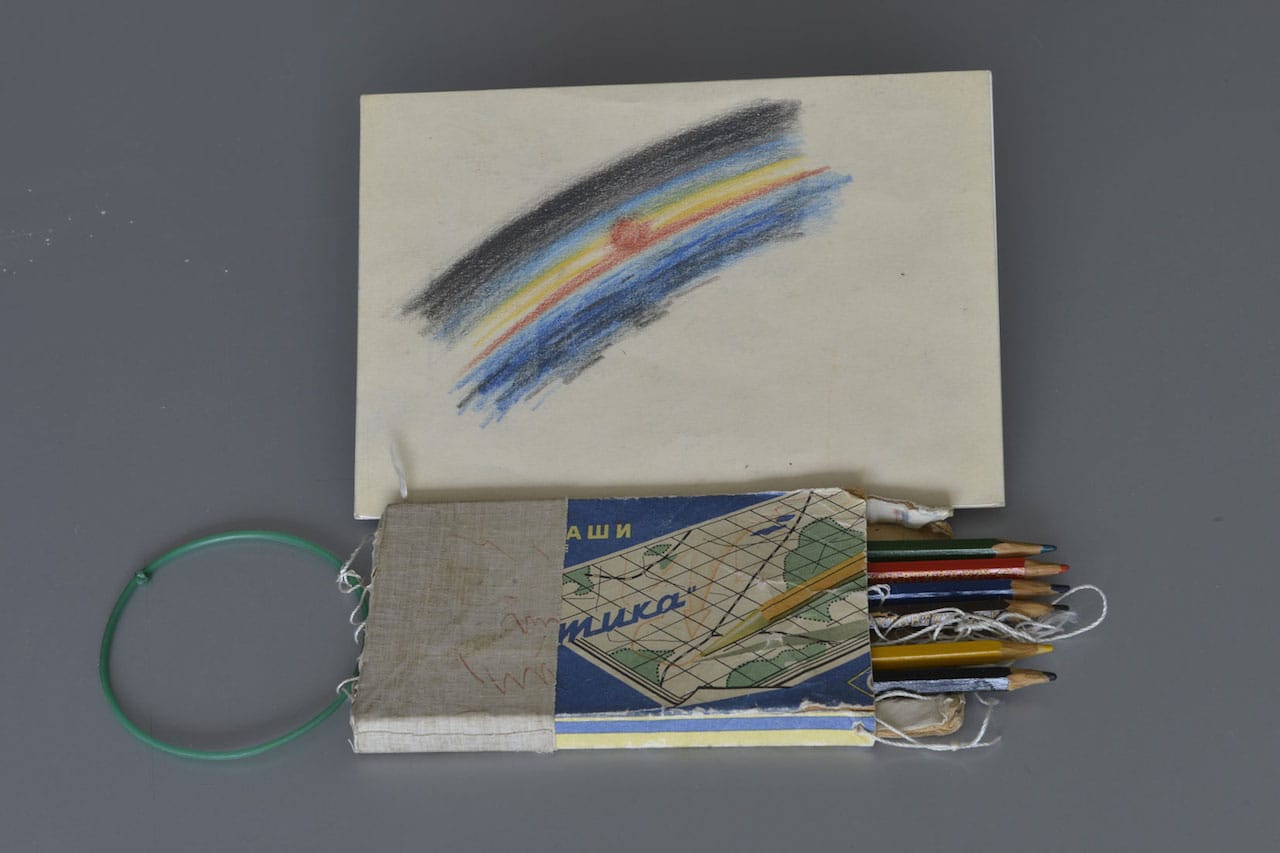 Taktika pencils used by Alexei Leonov on board Voskhod 2 (1965) (© Museum of the Yuri Gagarin Cosmonaut Training Centre)