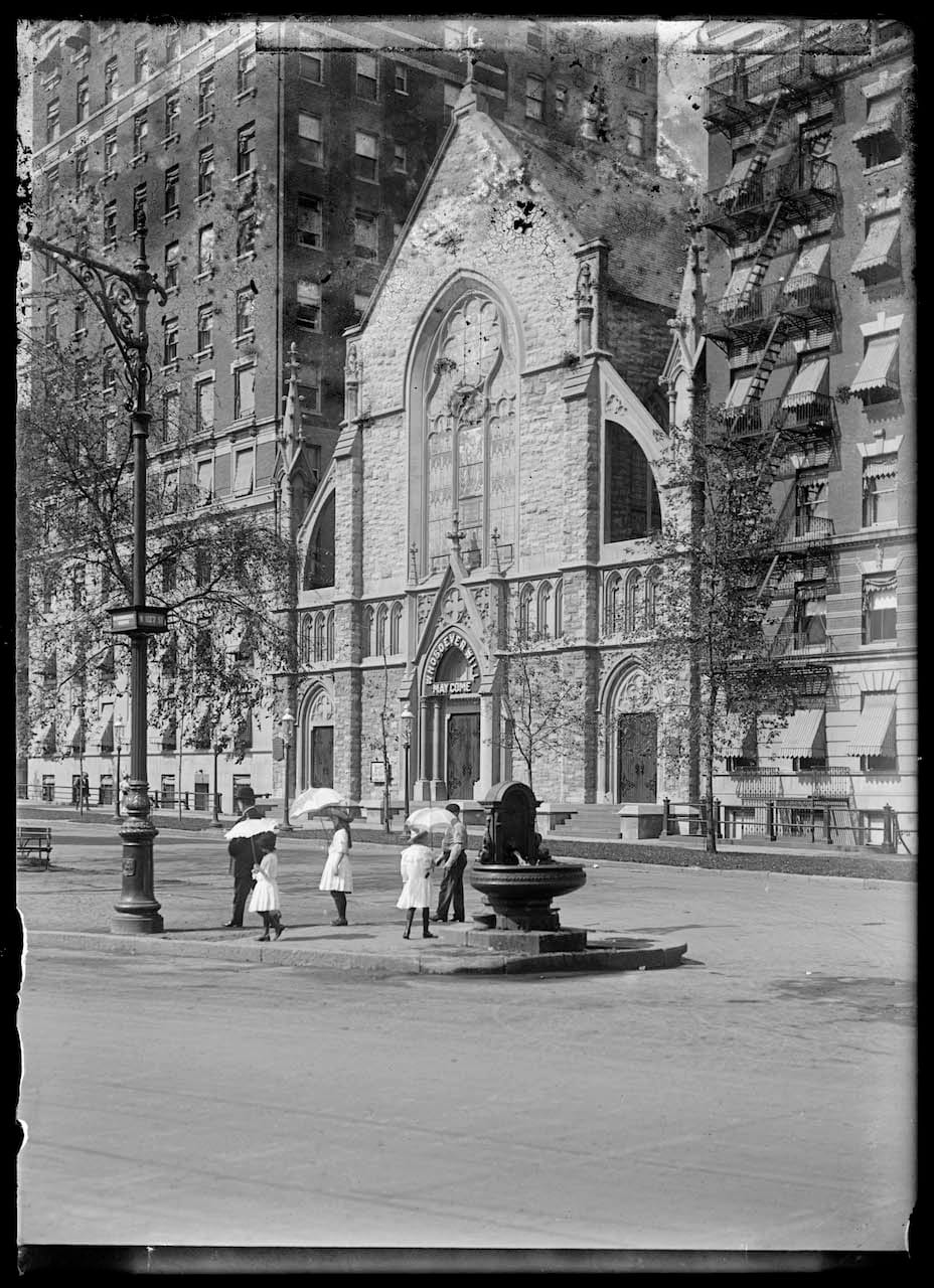 The Robert L. Bracklow Photograph Collection