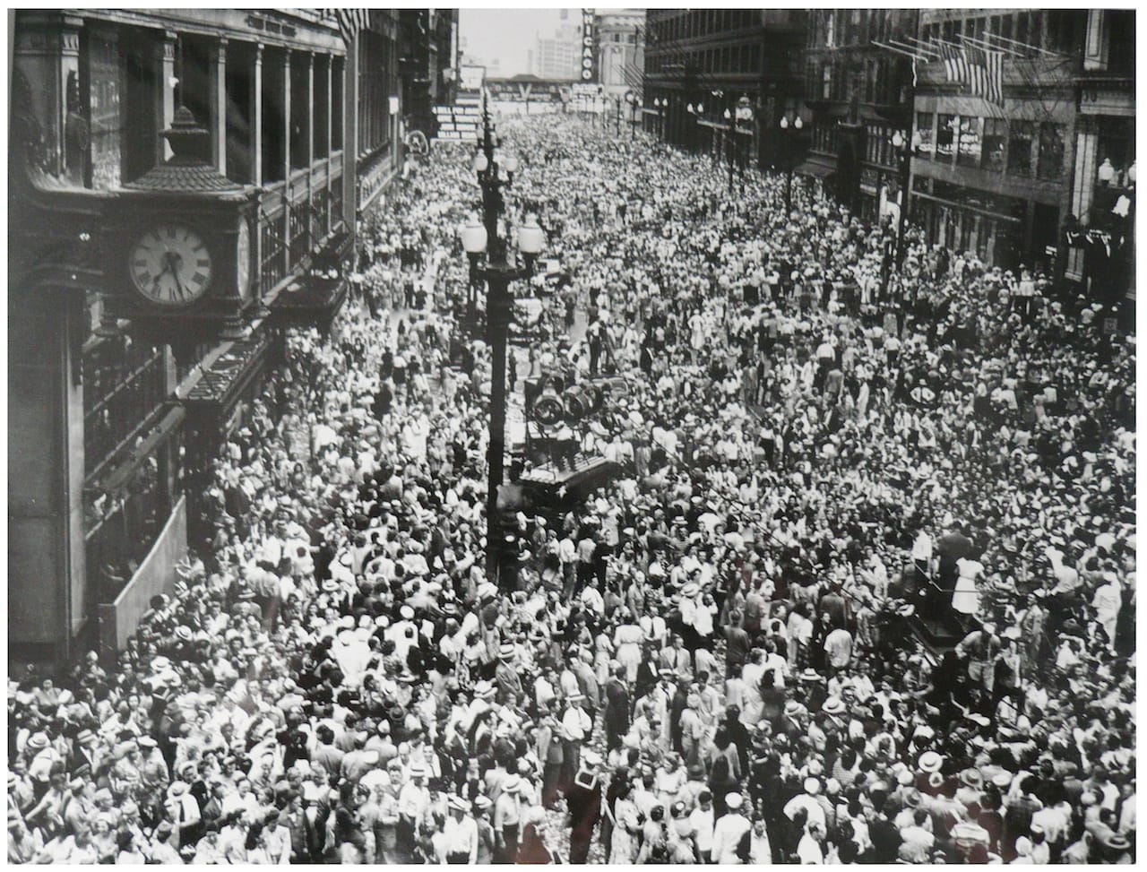  Unidentified Photographer Buy V Bonds, 1940s 