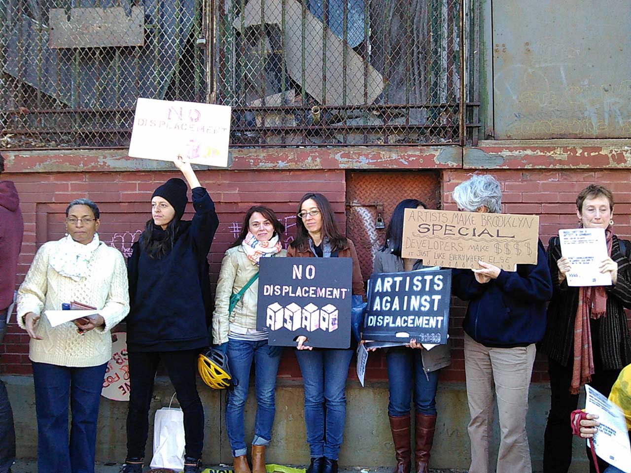 Protesters in Gowanus on the morning of Saturday, October 17, 2015 (all photos by the author for Hyperallergic)