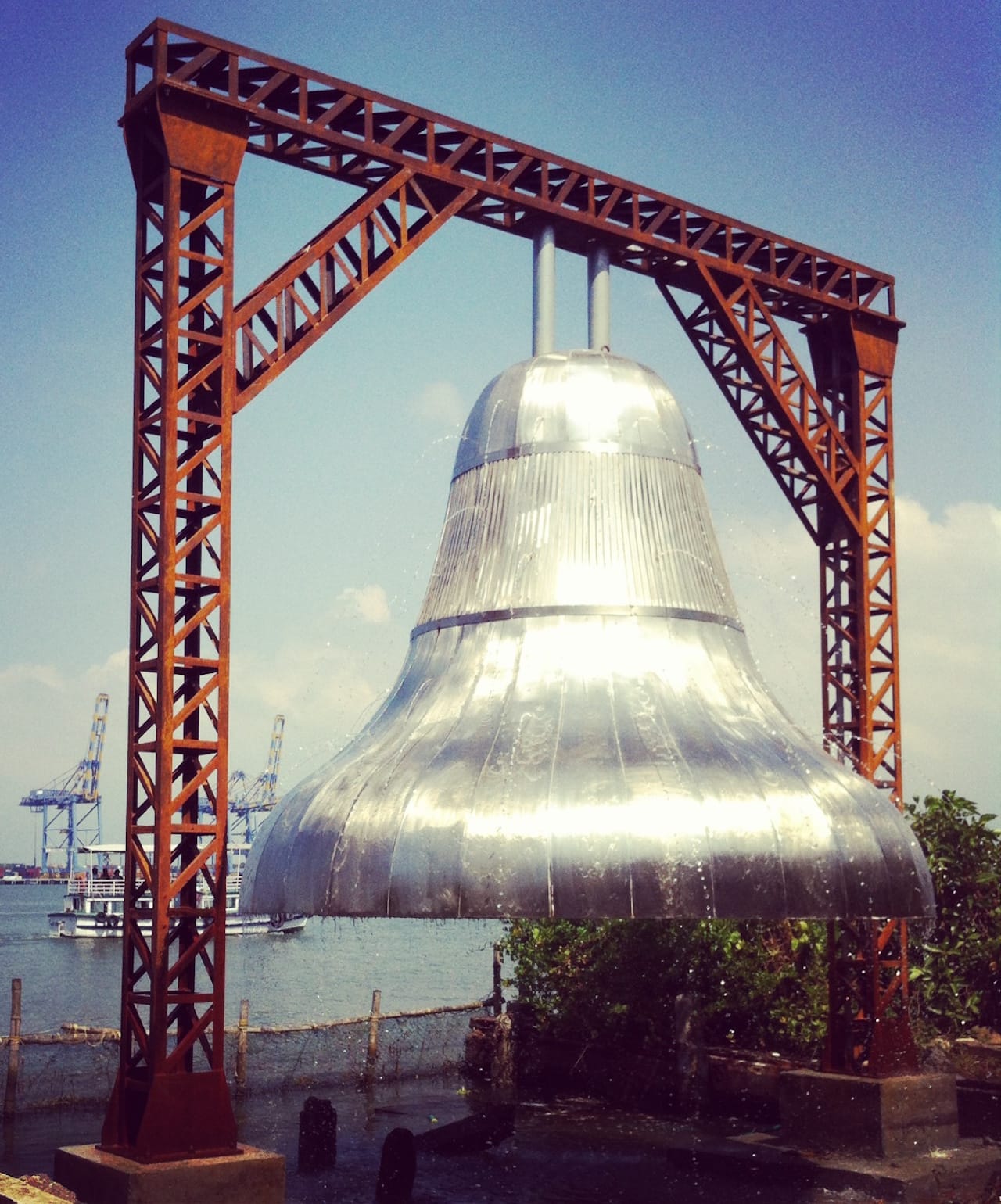 Gigi Scaria, "Chronicles of the Shores Foretold" at the 2014 Kochi-Muziris Biennale (photo by the author for Hyperallergic)