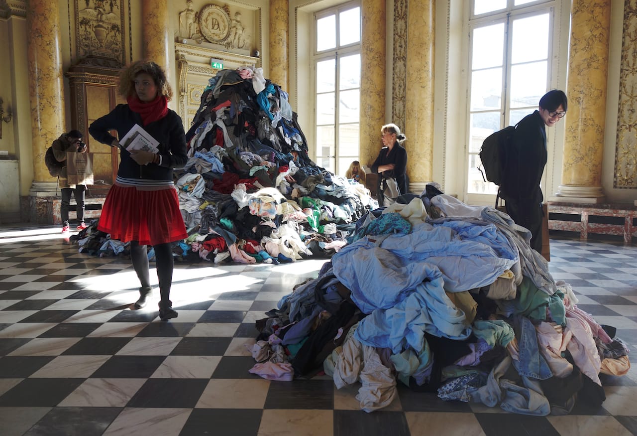 Christian Boltanski, "Dispersion" (1991-2015), installed at the Monnaie de Paris as part of the "Take Me (I'm Yours)" exhibition (all photos by the author for Hyperallergic)