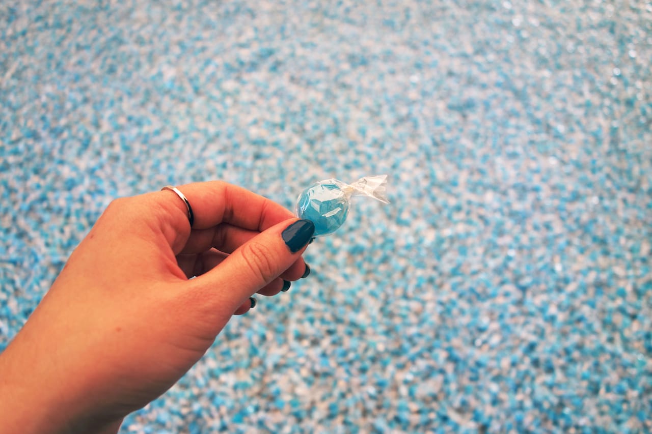 Felix Gonzalez-Torres, "Untitled (Revenge)" (1991), blue spearmint candies