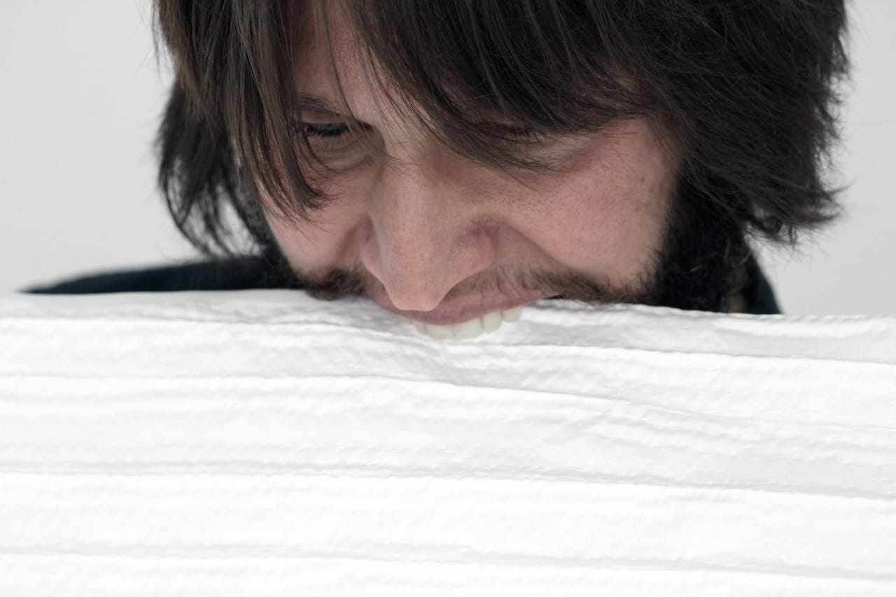 Tony Orrico performing "Prepare the Plane" (2012) at Polyforum Siqueiros, Mexico City (photo by Juan Cano, courtesy Marso Gallery)