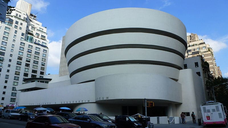 800px-Guggenheim_museum_esterno