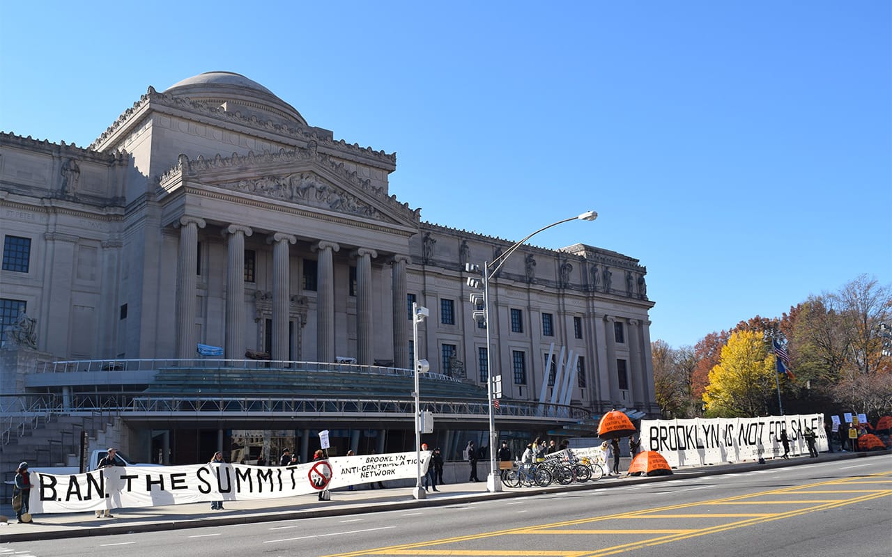 Protesters in front of the Brooklyn Museum during the 2015 Brooklyn Real Estate Summit