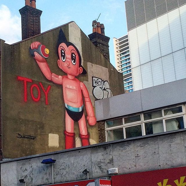 One of Dotmasters' murals in Croydon and TIC's tag (photo by @ph1lwatts/Instagram)
