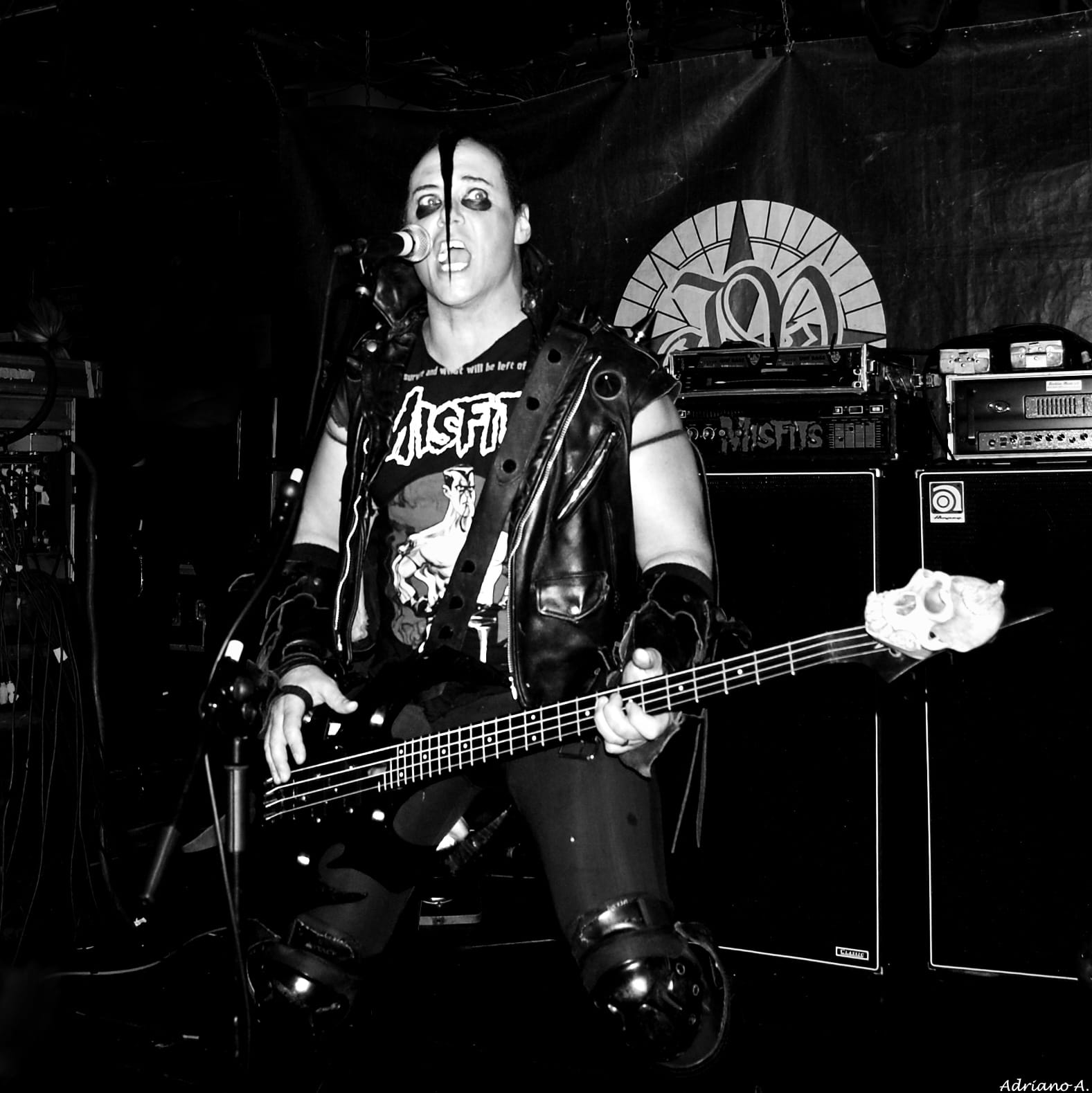 Jerry_Only_live_with_the_Misifts,_Sala_Copernico,_Madrid,_2008-04-23_(3)