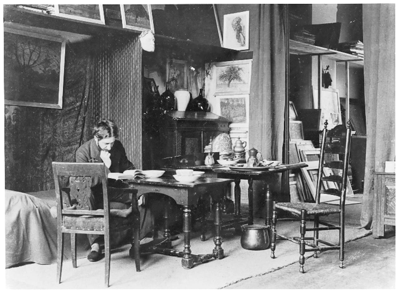 From 1908 to 1911, Mondrian lived and worked at Sarphatipark 42, a building designed for artists. (© Mondrian/Holtzman Trust)