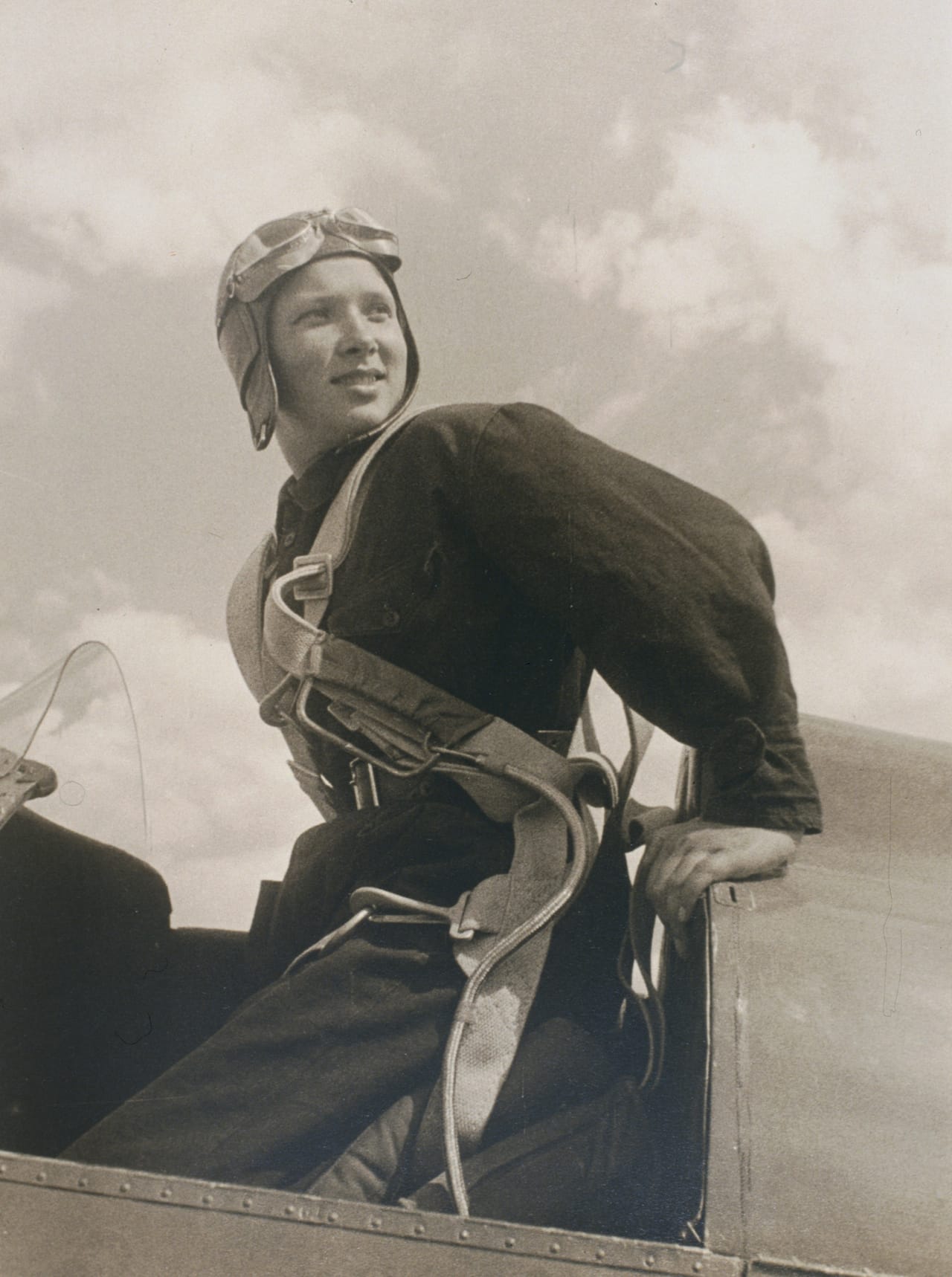 Arkady Shaikhet, The Parachutist Katya Melnikova, 1934, gelatin silver print. Collection of Alex Lachmann. Artwork © Estate of Arkady Shaikhet, courtesy of Nailya Alexander Gallery.