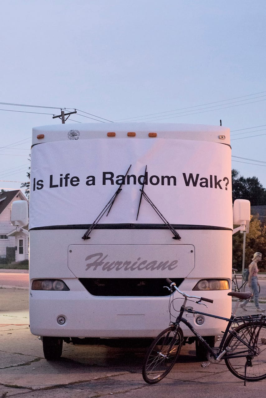 A banner displaying a workshop slogan during a “pop up” exhibition. 