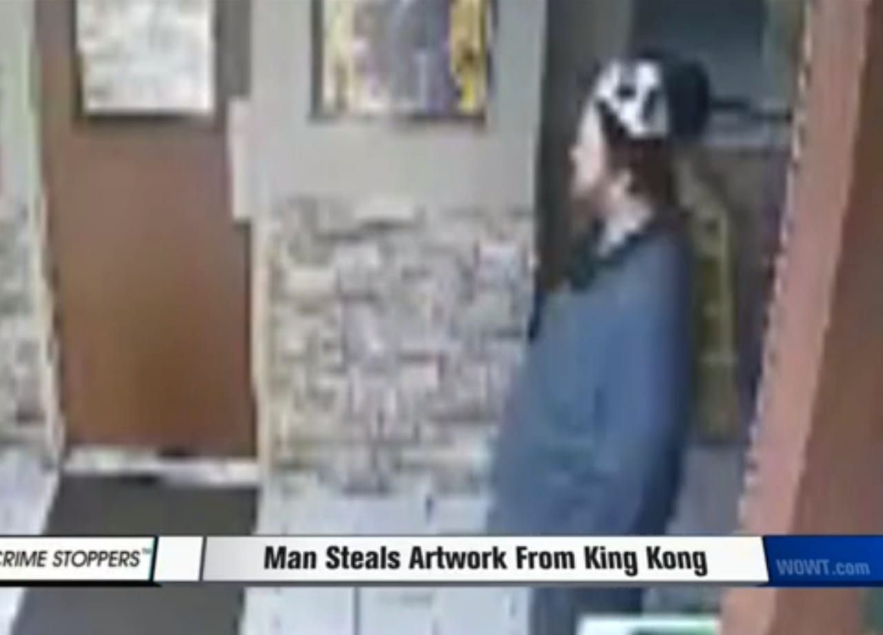 An art thief with a panda hat (screenshot by the author via TK)